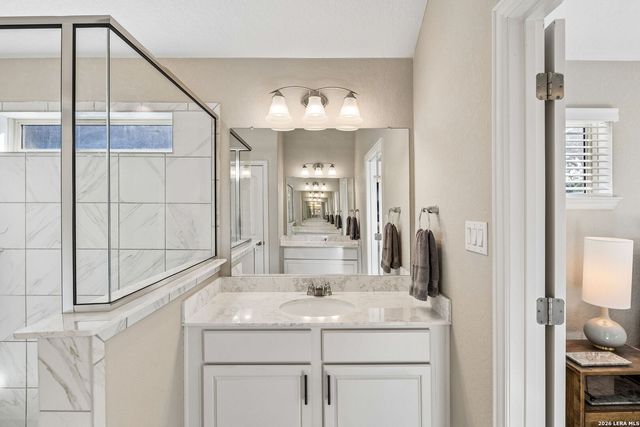 8512 REGUSCI GRV, Boerne, TX 78015