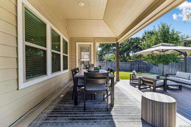 8512 REGUSCI GRV, Boerne, TX 78015