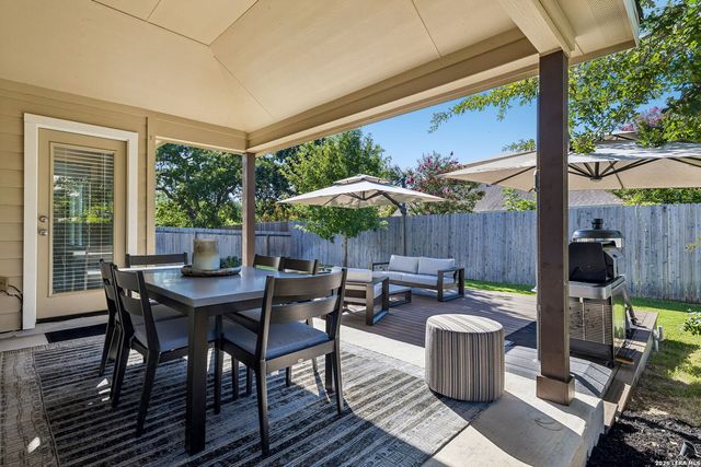 8512 REGUSCI GRV, Boerne, TX 78015