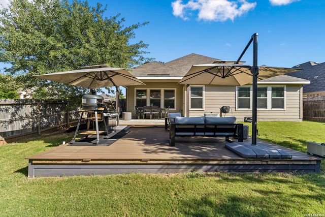 8512 REGUSCI GRV, Boerne, TX 78015