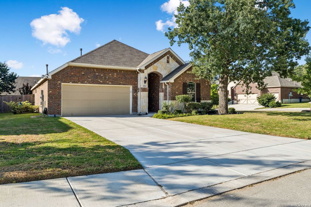 8512 REGUSCI GRV, Boerne, TX 78015