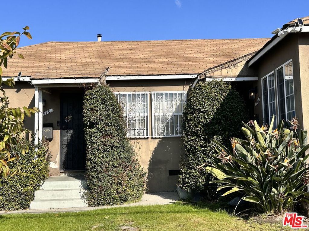 Image 3 of property listing at 3570 Chesapeake Avenue, Los Angeles, CA 90016