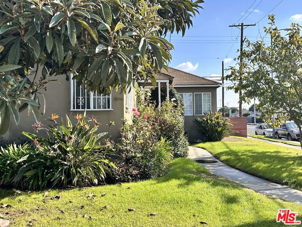 Image 5 of property listing at 3570 Chesapeake Avenue, Los Angeles, CA 90016