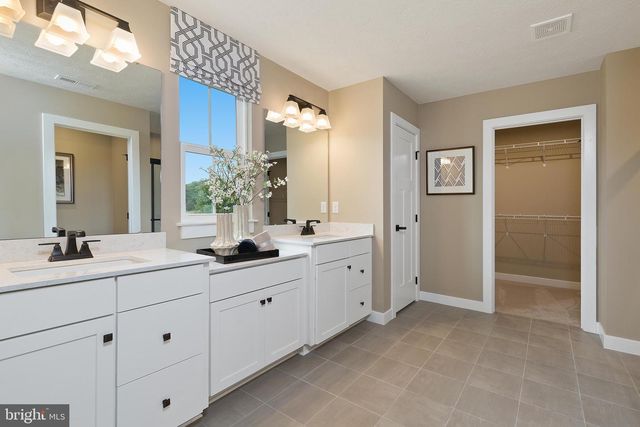 1315 WALLACE BLVD, Ranson, WV 25438