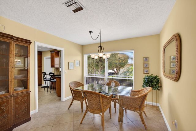 17 SE Turtle Creek Drive Unit D, Jupiter, FL 33469