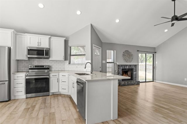 109 Campfire CIR, Copperas Cove, TX 76522