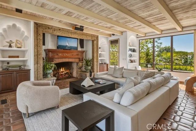 2 Trafalgar, Newport Beach, CA 92660