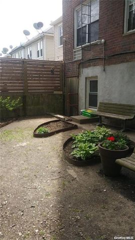 5015 39th St Apt 5C, New York City, NY 11104