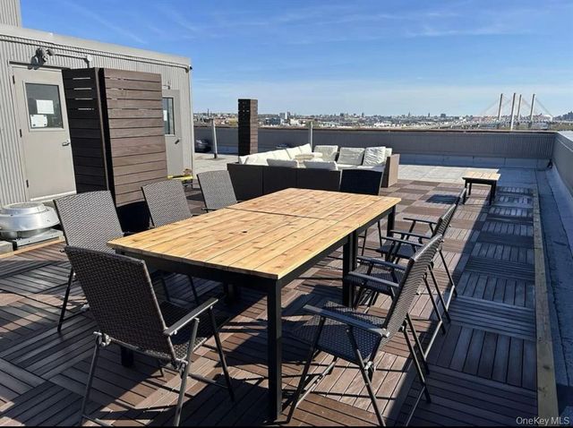 5015 39th St Apt 5C, New York City, NY 11104