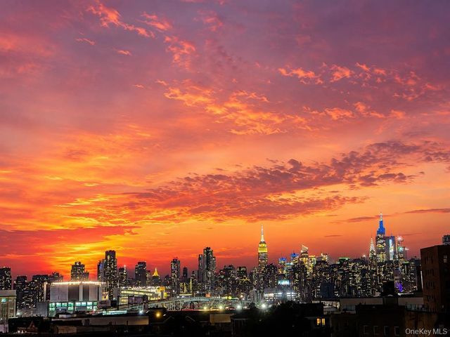 5015 39th St Apt 5C, New York City, NY 11104
