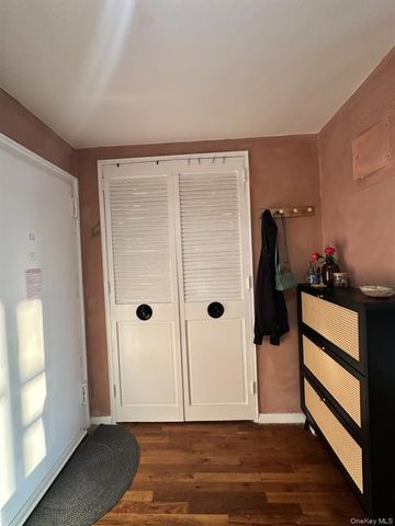 5015 39th St Apt 5C, New York City, NY 11104