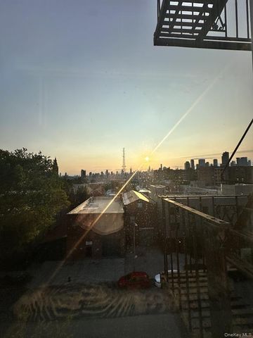 5015 39th St Apt 5C, New York City, NY 11104