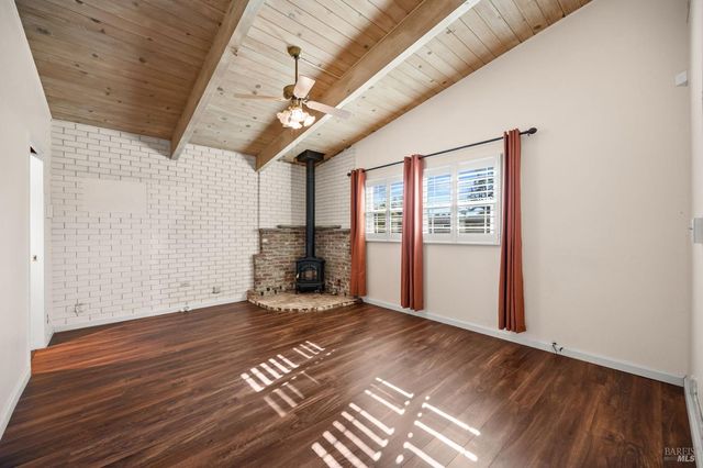 366 Peach Tree Ave, Vacaville, CA 95688