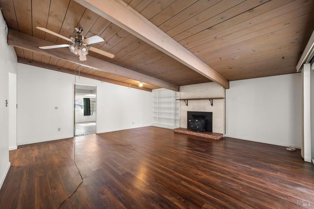 366 Peach Tree Ave, Vacaville, CA 95688