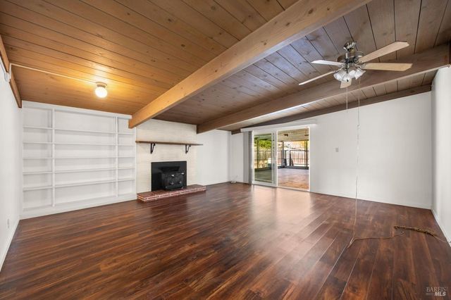 366 Peach Tree Ave, Vacaville, CA 95688