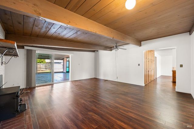 366 Peach Tree Ave, Vacaville, CA 95688