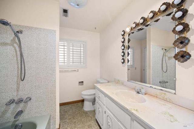 366 Peach Tree Ave, Vacaville, CA 95688