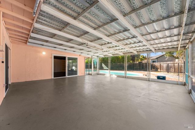 366 Peach Tree Ave, Vacaville, CA 95688