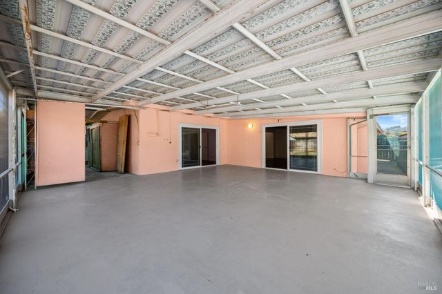 366 Peach Tree Ave, Vacaville, CA 95688