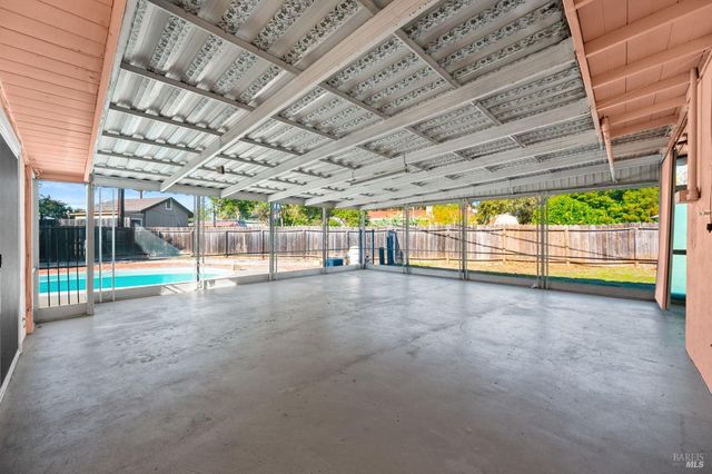 366 Peach Tree Ave, Vacaville, CA 95688