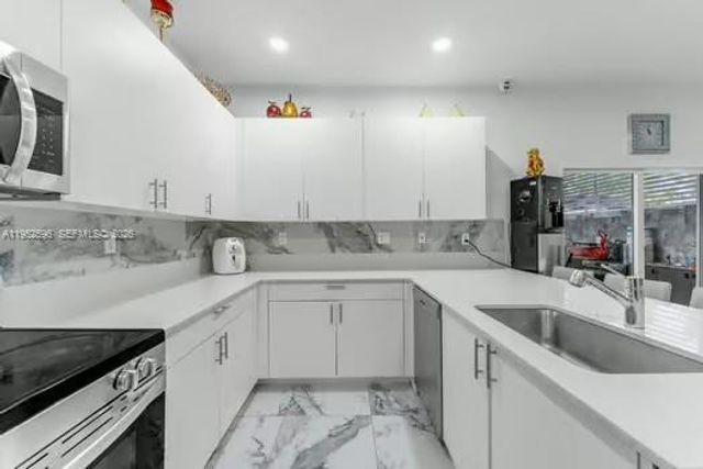 29245 SW 162nd Ct, Homestead, FL 33033