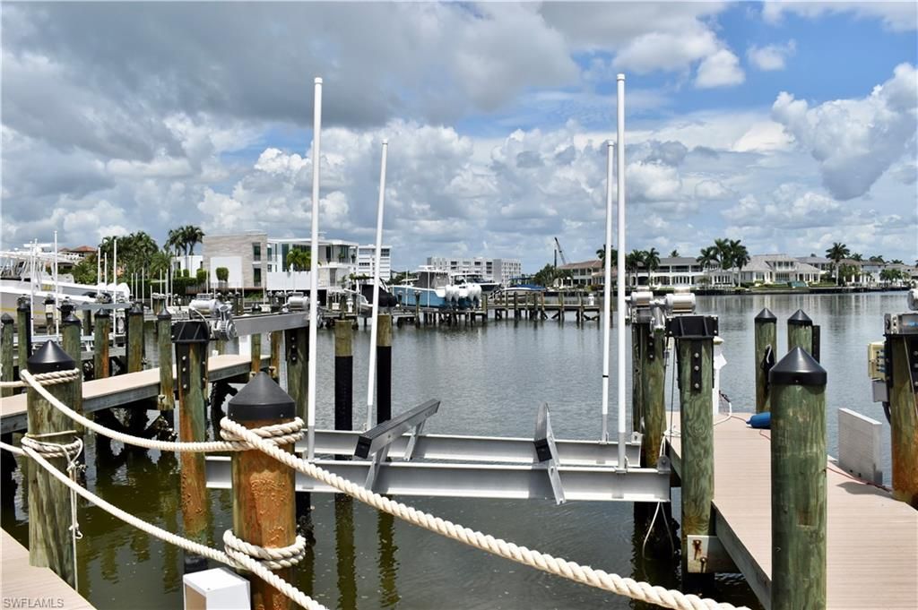 4090 Gulf Shore BLVD N, NAPLES, FL 34103 — photo 4