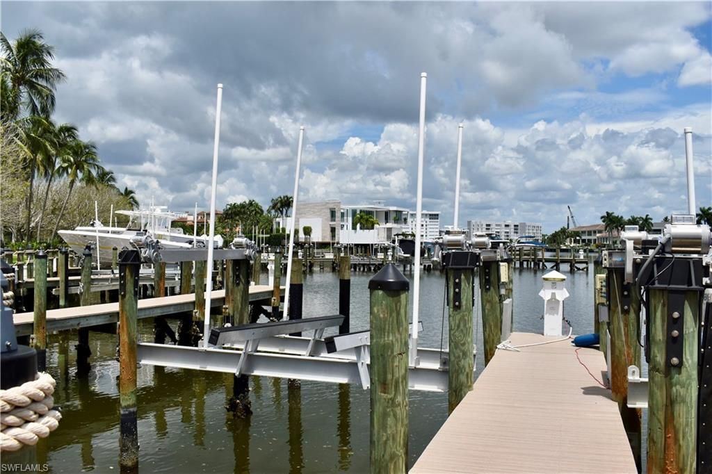 4090 Gulf Shore BLVD N, NAPLES, FL 34103 — photo 5