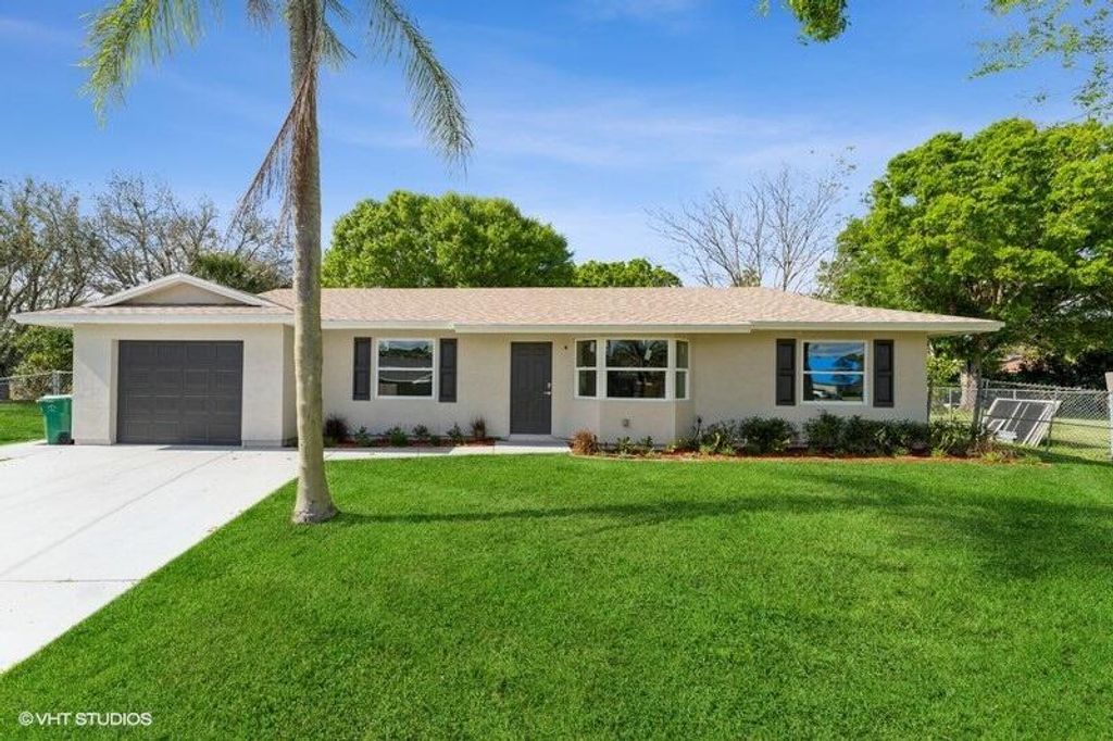 1897 SW Penrose Avenue, Port St Lucie, FL 34953