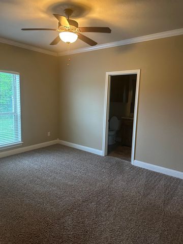 110 Hidden Creek Lane, Longview, TX 75602