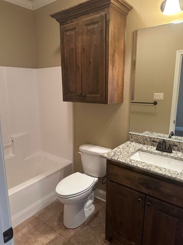 110 Hidden Creek Lane, Longview, TX 75602