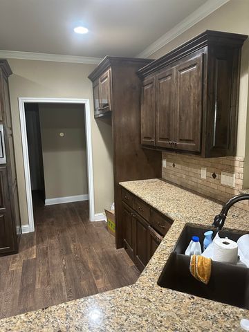 110 Hidden Creek Lane, Longview, TX 75602