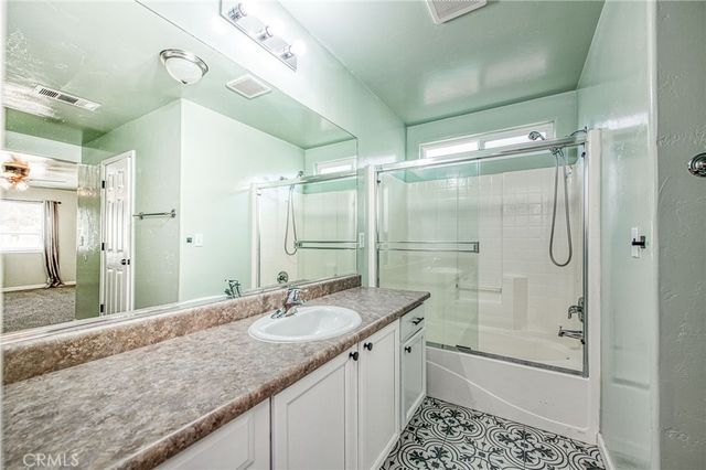 3673 N Denali, Fresno, CA 93727