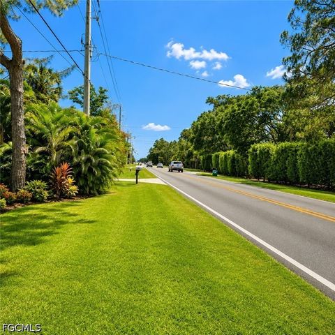 3534 White BLVD, Naples, FL 34117