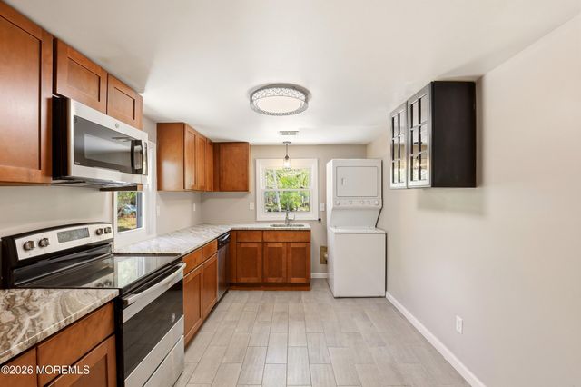 517 Newtons Corner Road, Howell, NJ 07731