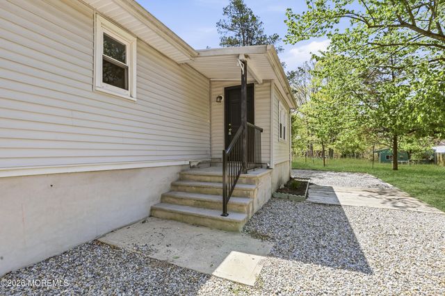 517 Newtons Corner Road, Howell, NJ 07731