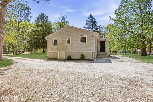 517 Newtons Corner Road, Howell, NJ 07731