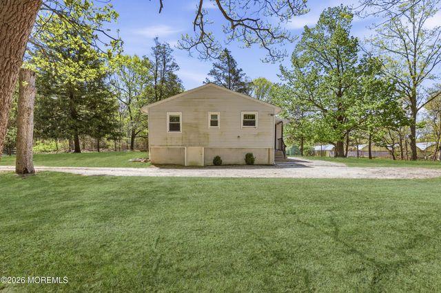 517 Newtons Corner Road, Howell, NJ 07731