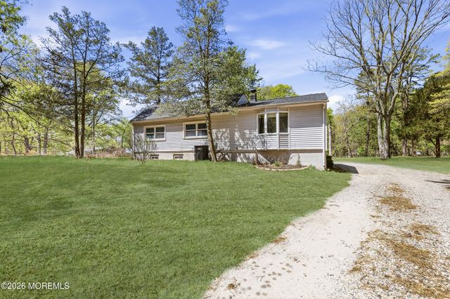 517 Newtons Corner Road, Howell, NJ 07731