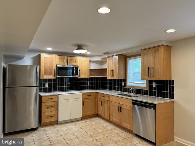 6601 EVANSTON ST, District Heights, MD 20747