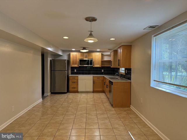 6601 EVANSTON ST, District Heights, MD 20747