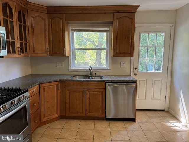 6601 EVANSTON ST, District Heights, MD 20747