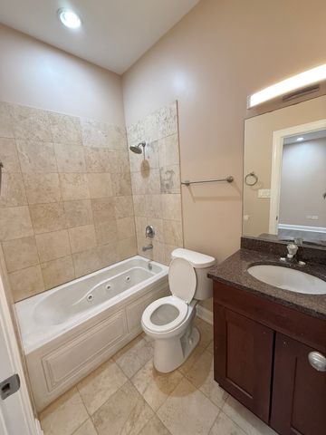 2513 W Congress Parkway 1, Chicago, IL 60612