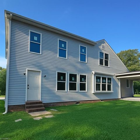 4239 Carver School Road, Winston-salem, NC 27105