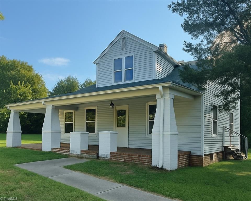 4239 Carver School Road, Winston-salem, NC 27105