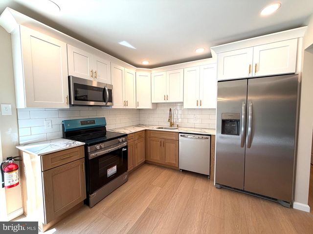 32 PRESS AVE, Browns Mills, NJ 08015
