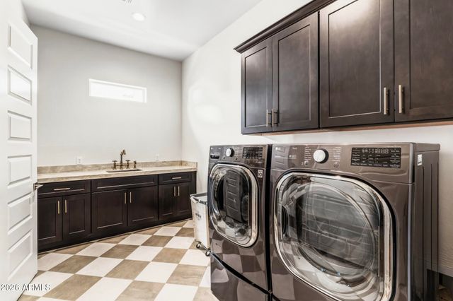 10471 W QUAIL Avenue, Peoria, AZ 85382