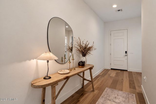 10471 W QUAIL Avenue, Peoria, AZ 85382