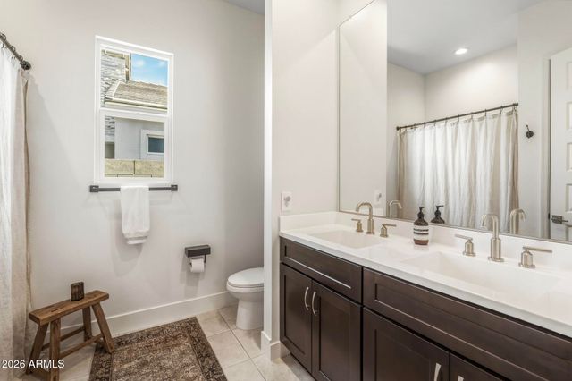 10471 W QUAIL Avenue, Peoria, AZ 85382