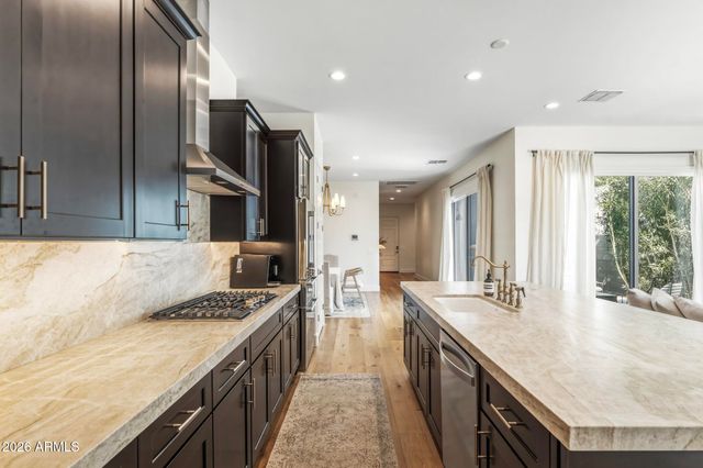 10471 W QUAIL Avenue, Peoria, AZ 85382