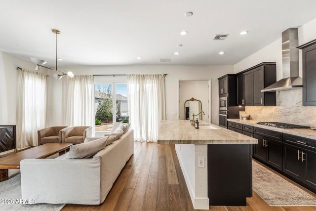 10471 W QUAIL Avenue, Peoria, AZ 85382